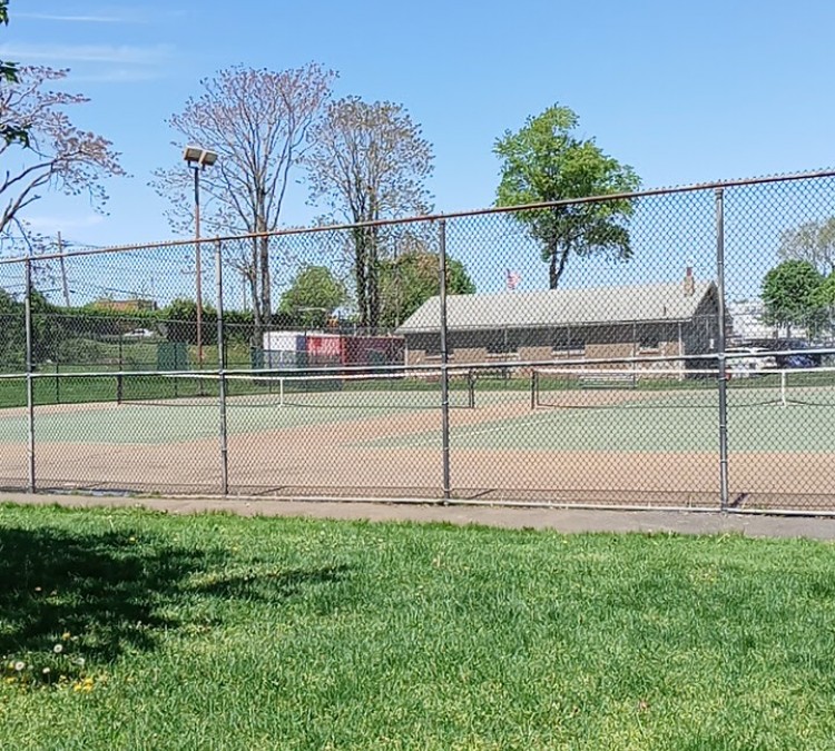 tennis-courts-photo